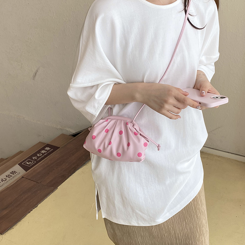 MOODS กระเป๋าถือและกระเป๋าสะพา - Luxury Bags Made บทวิจารณ์และราคา
