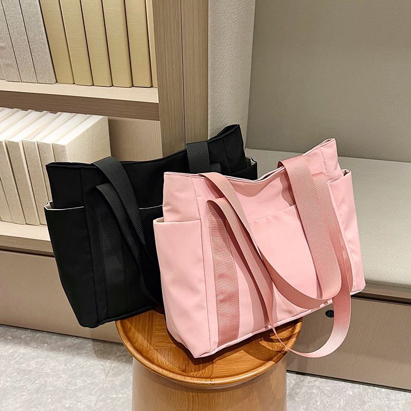 กระเป๋าหรูหรานักออกแบบไนลอนสะพ - Luxury Bags Made บทวิจารณ์และราคา