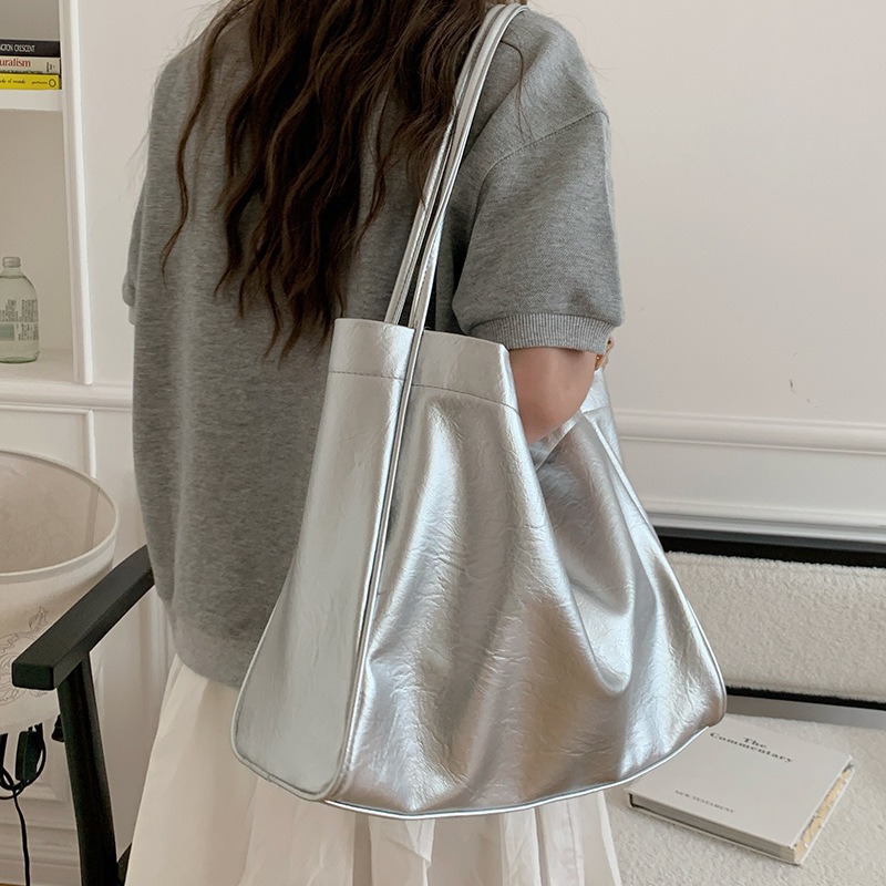 กระเป๋าโท้ทขนาดใหญ่สไตล์ลำลองส - Luxury Bags Made บทวิจารณ์และราคา