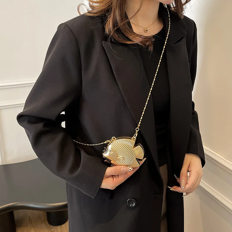 ปลาน้อยน่ารักรูปร่างโลหะมินิไห - Mini Bag Evening Clutch บทวิจารณ์และราคา