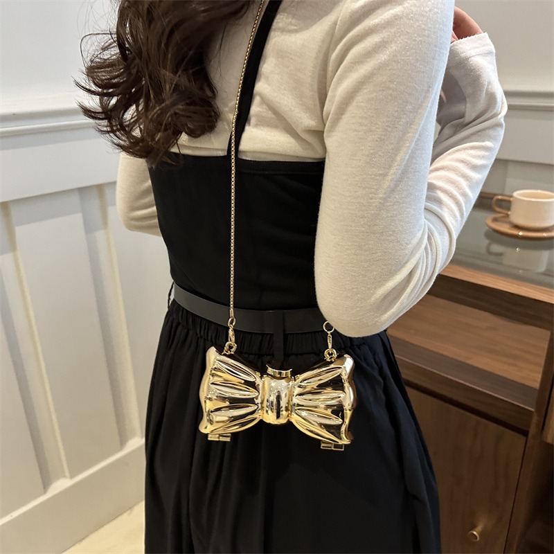 กระเป๋าถือโลหะขนาดเล็กสุดหรูพร - Luxury Bags Made บทวิจารณ์และราคา